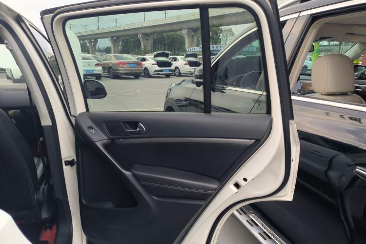 Used Volkswagen Tiguan 2017 300TSI Automatic Two-Wheel Drive Silk Road Comfort Edition
