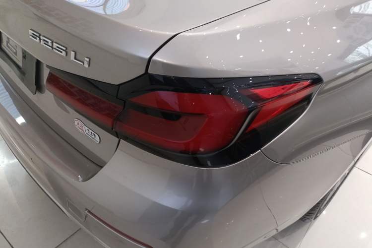 Used BMW 5 Series 2021 525Li Luxury Package