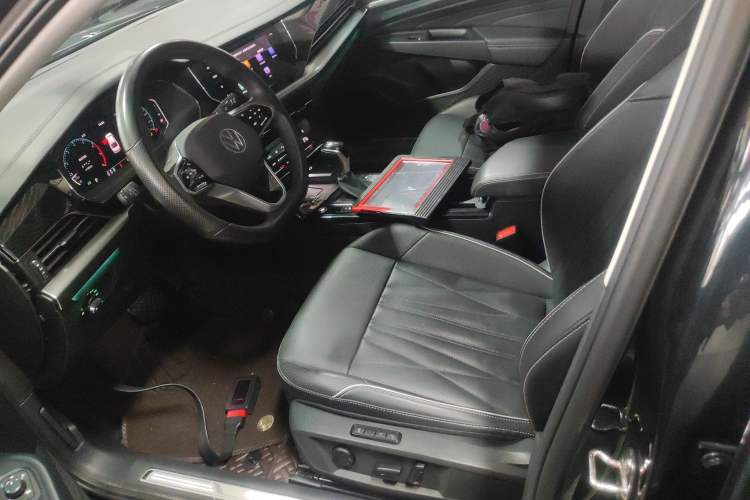 Used Volkswagen Passat 2022 330TSI Luxury Edition
