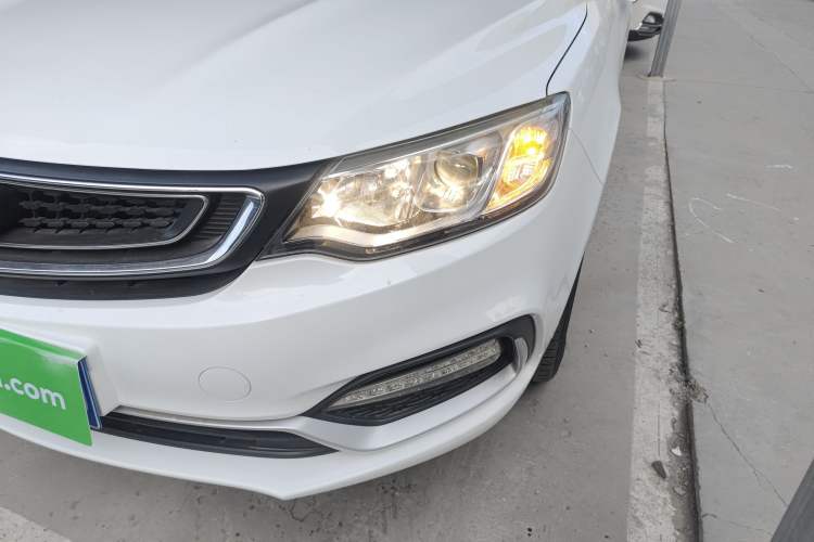 Used Geely Auto Vision 2019 Upgraded Model 1.5L Manual Luxury Version China VI Standard
