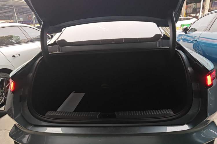 Used Lynk & Co Z10 2025 95 kWh 702 km All-Wheel Drive Intelligent Driving Ultra
