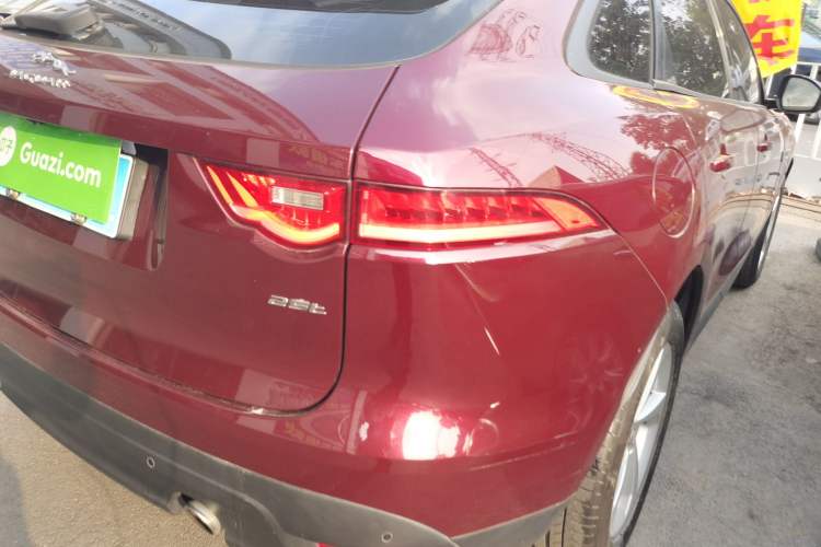 Used Jaguar F-PACE 2016 2.0T Two-Wheel Drive Urban Luxury Edition
