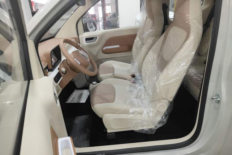 Used Wuling Hongguang MINIEV 2024 3rd Generation 215km Youth Edition
