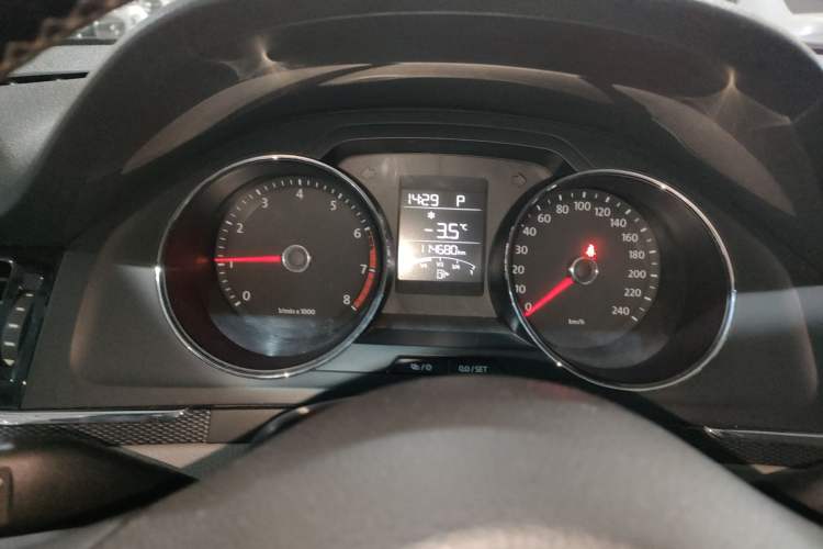 Used Volkswagen Bora 2014 1.6L Automatic Fashion Model