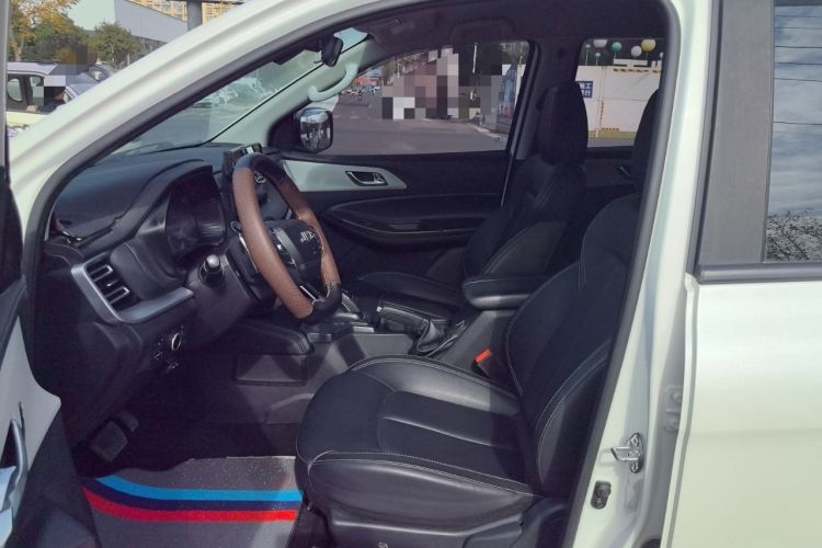 Used JMC Yuhu 7 2022 2.0T Automatic Diesel 4x4 Comfort Edition Standard Wheelbase
