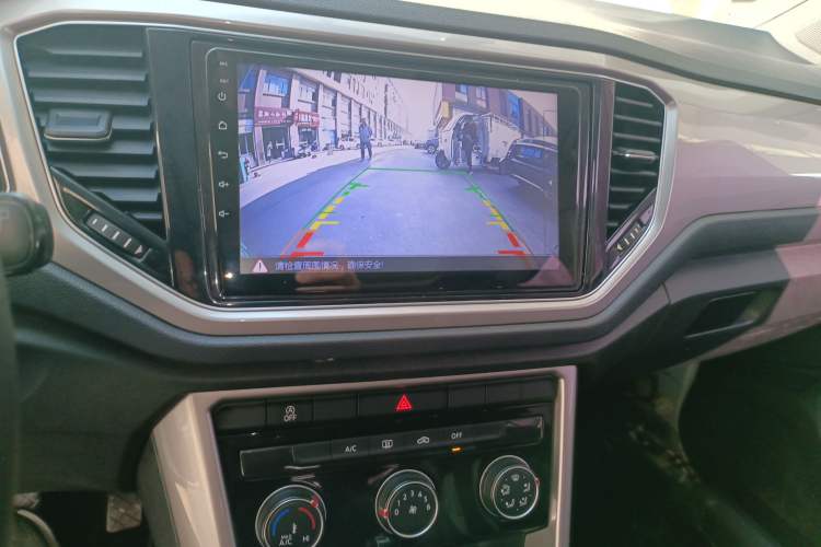 Used Volkswagen T-ROC 2018 280TSI DSG Two-Wheel Drive Advanced Version China V Emission Standard
