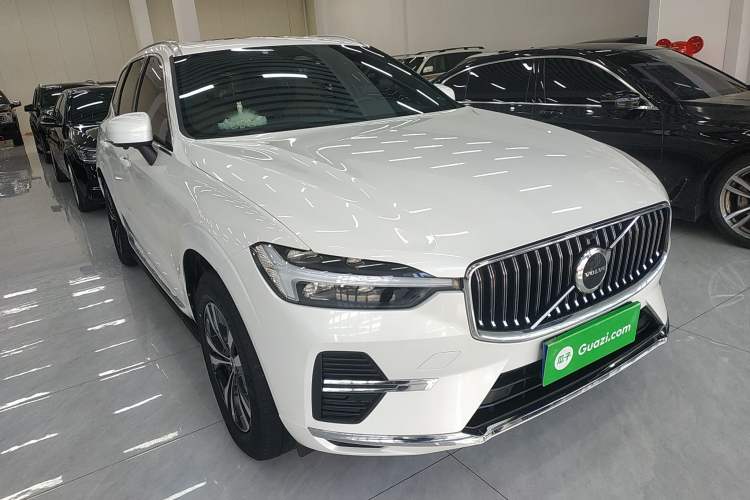Used Volvo XC60 2023 B5 4x4 Smart Luxury Edition
