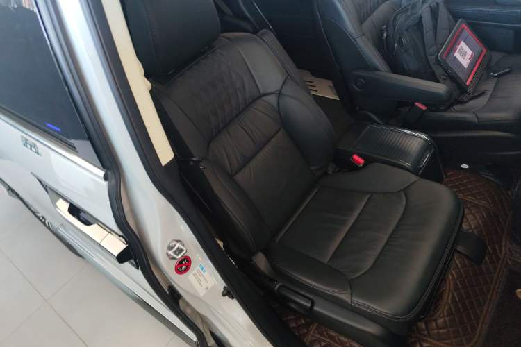 Used Honda Elysion 2024 2.0L eHEV Ultimate Edition
