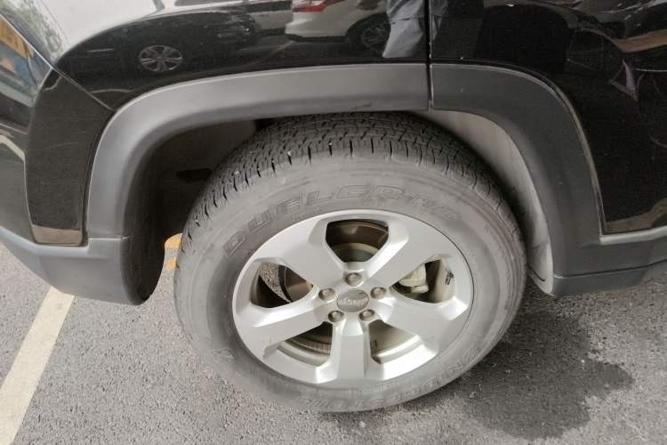 Used  Compass 2020 220T Automatic Elite Edition
