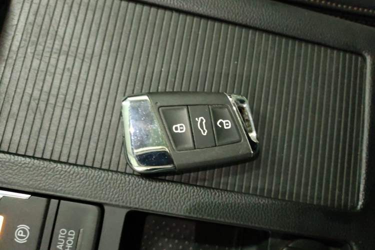 Used Volkswagen Magotan 2023 2 Million Units Commemorative Edition 330TSI DSG Luxury Version