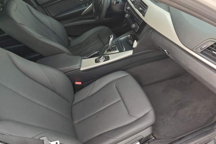 Used BMW 3 Series 2016 320Li Fashion Model
