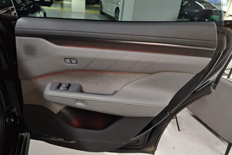 Used Zeekr 001 2024 WE Edition 100 kWh Rear-Drive
