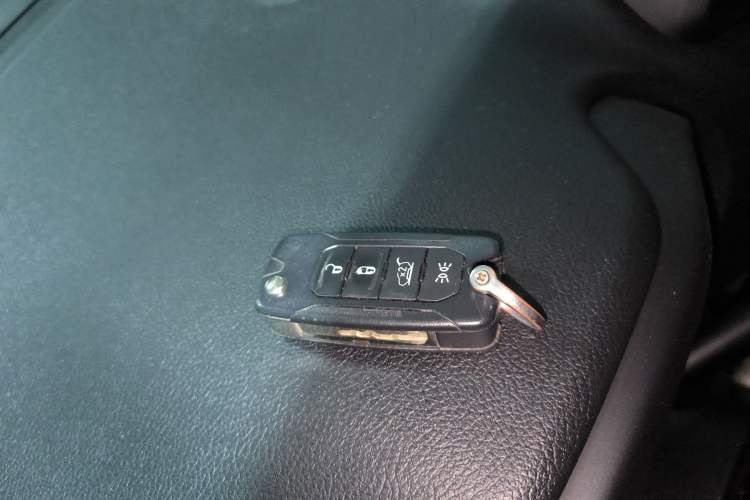 Used  Renegade 2018 Connected Large Screen Version 180T Automatic High-Energy Edition