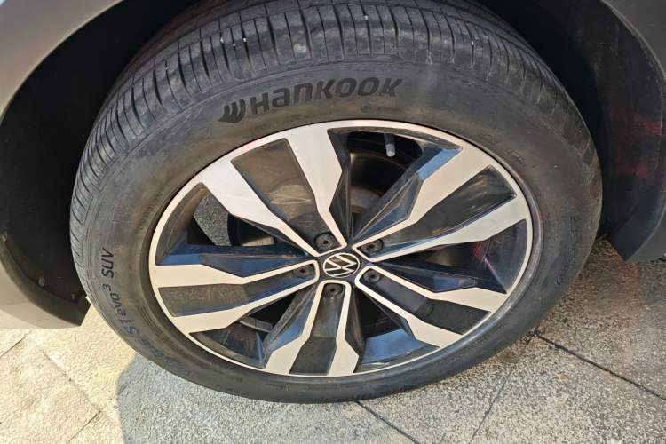 Used Volkswagen Tiguan L 2023 330TSI Automatic Two-Wheel Drive R-Line Enjoyment Edition
