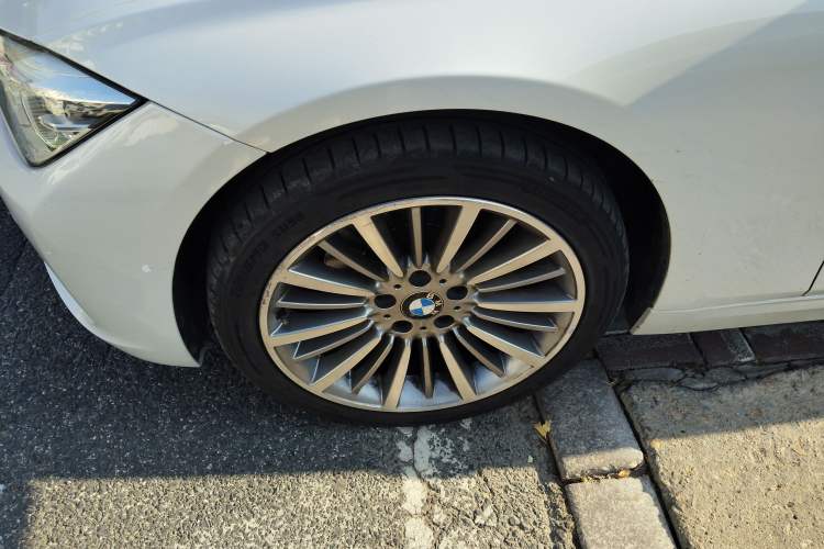 Used BMW 3 Series 2019 320Li Fashion Model
