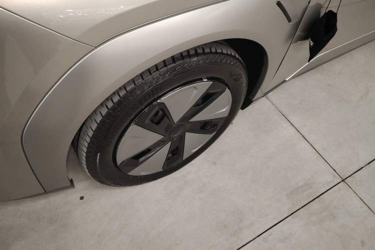 Used AION Y 2023 Younger
