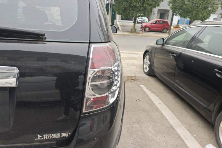 Used Chevrolet Captiva 2014 2.4L Two-Wheel Drive Urban Version 7 Seats
