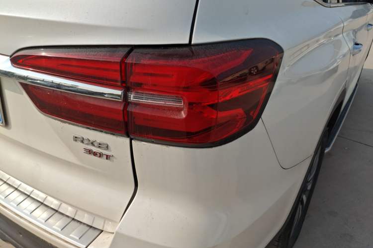 Used Roewe RX8 2019 30T Smart Connectivity Two-Wheel Drive Supreme Flagship Edition
