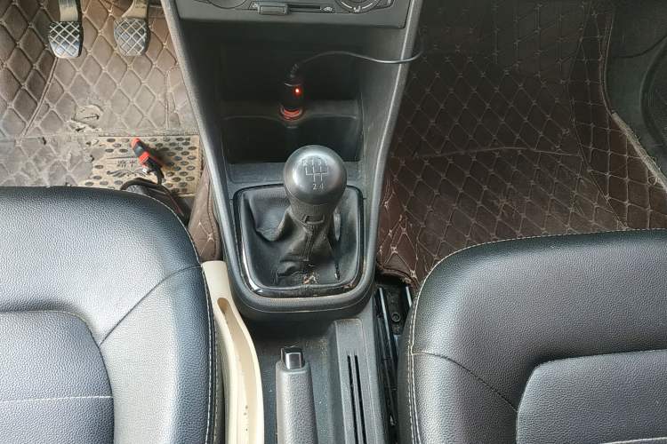 Used Volkswagen Jetta 2015 Value Edition 1.6L Manual Fashionable Style
