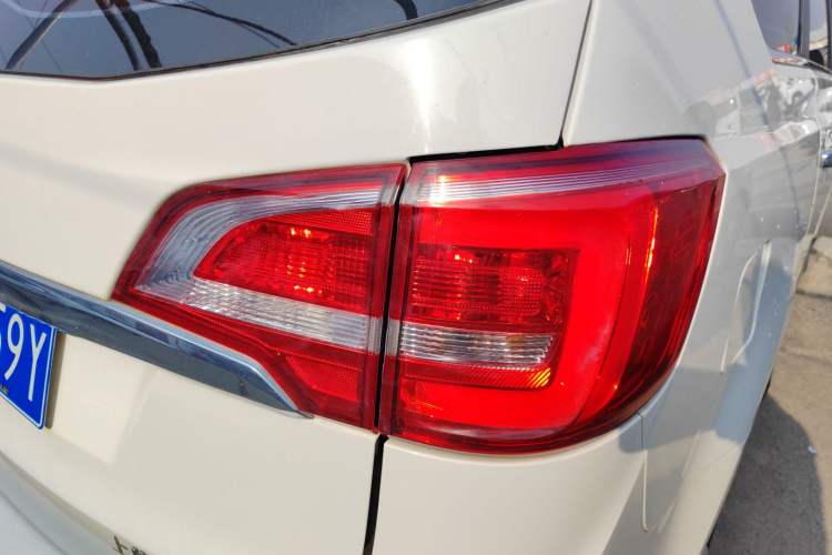 Used Baojun 730 2016 1.5L Manual Comfort Version 7 Seats China V Emission Standard