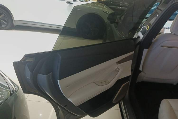 Used ONVO L60 2024 60 kWh Rear-Drive Version
