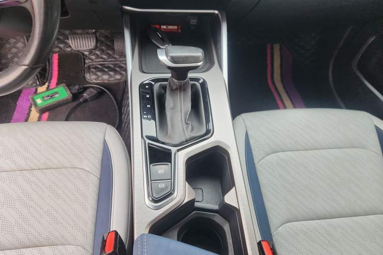 Used Geely Auto Emgrand 2022 4th Generation 1.5L CVT Flagship Model
