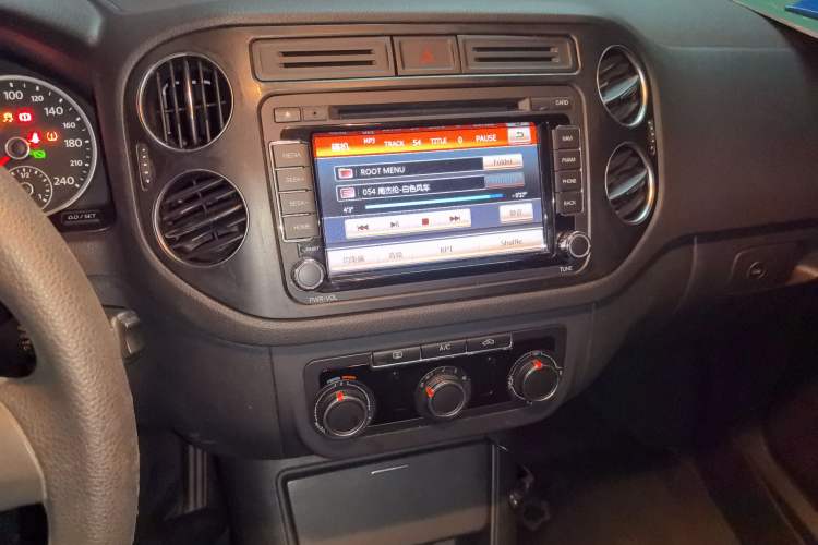 Used Volkswagen Tiguan L 2015 1.8TSI Automatic Two-Wheel Drive Trend Edition