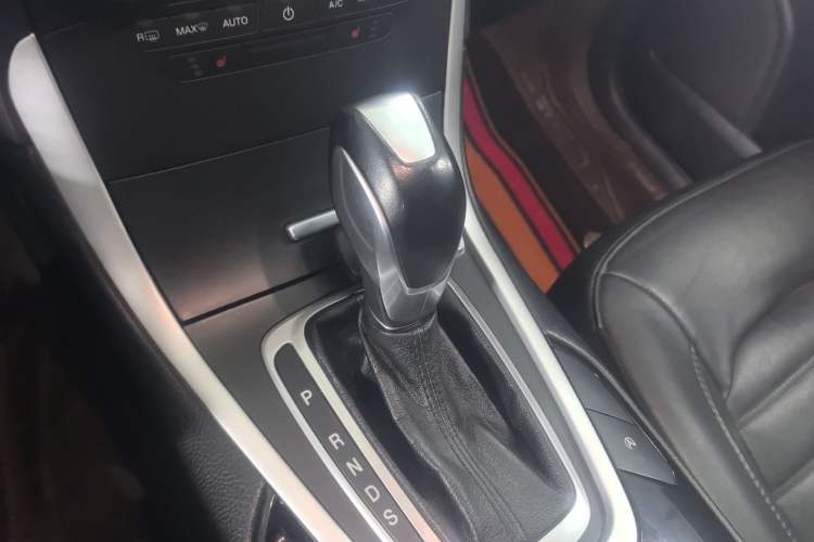 Used Ford Edge 2018 Facelifted EcoBoost 245 Two-Wheel-Drive Platinum Edition 5 Seats China V Emission Standard
