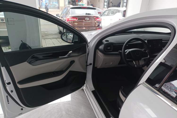 Used BYD Qin PLUS 2021 EV 500KM Luxury Model
