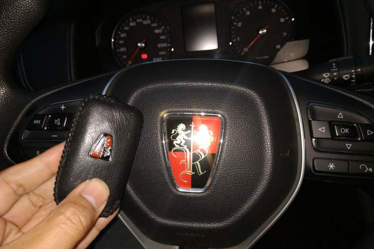 Used Roewe i6 2019 PLUS 1.6L Manual 4G Connect Flagship Deluxe Edition