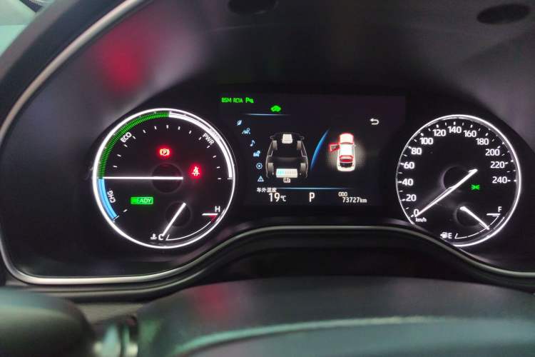 Used Toyota Avalon 2019 Dual-Engine 2.5L XLE Prestige Version China VI Standard