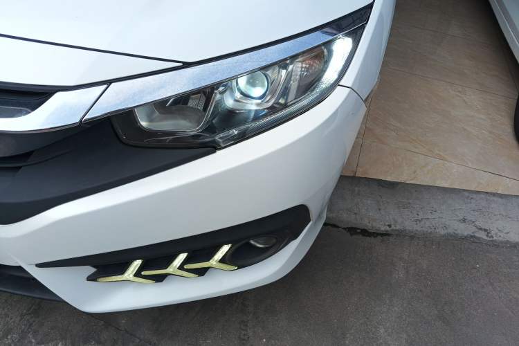 Used Honda Civic 2016 220TURBO CVT Luxury Edition
