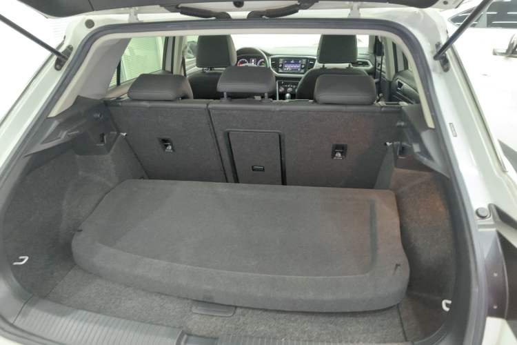 Used Volkswagen T-ROC 2019 230TSI DSG Two-Wheel-Drive Advanced Version China VI Standard
