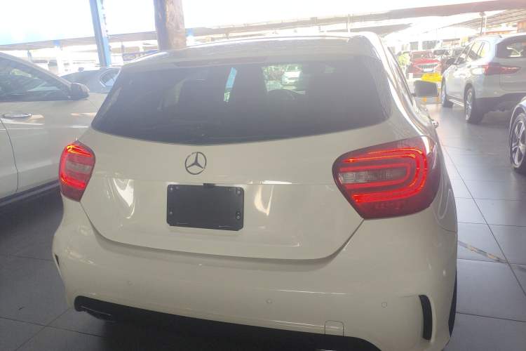 Used Mercedes-Benz A-Class 2015 A 200 Fashion Model
