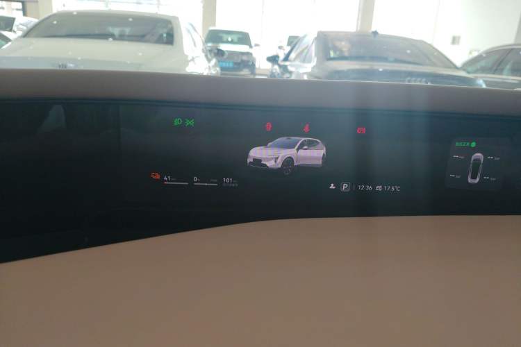 Used  07 2024 Ultra All-Electric Four-Wheel Drive