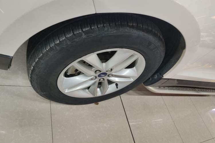 Used Ford Edge 2018 Facelifted EcoBoost 245 Two-Wheel-Drive Platinum Edition 5 Seats China V Emission Standard
