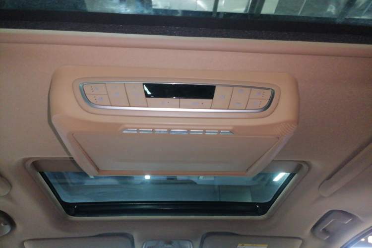 Used Buick GL8 2017 ES 28T Luxury Model China V Standard
