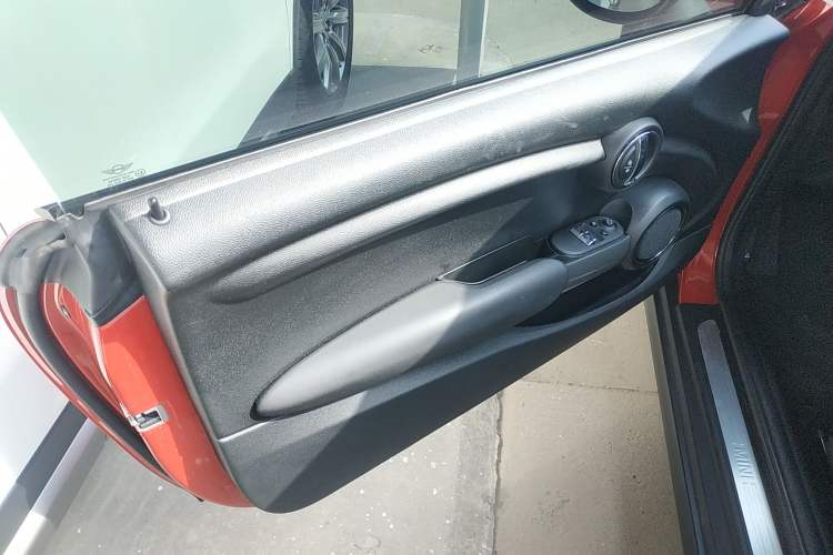 Used  MINI 2016 1.5T COOPER
