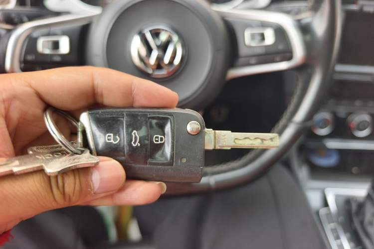 Used Volkswagen Golf 2017 280TSI Automatic R-Line Million-Vehicle Commemorative Edition
