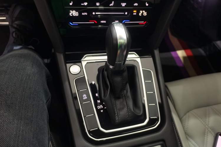 Used Volkswagen Magotan 2023 2 Million Units Limited Edition 330TSI DSG Leading Version