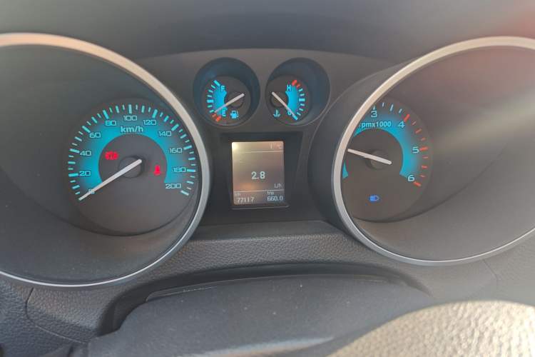 Used Foton Savana 2017 2.8T Automatic 2WD Diesel Luxury 7-Seater