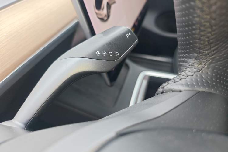 Used Tesla Model Y 2021 Standard Range Rear-Wheel Drive Version