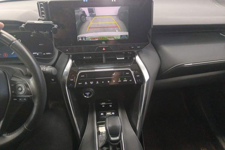 Used Toyota Venza 2023 2.5L Smart Electric Hybrid Dual-Drive Prestige Version
