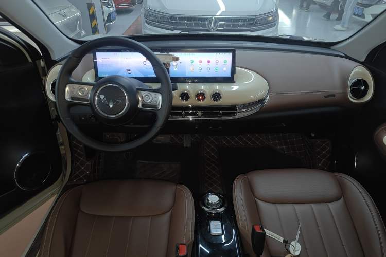 Used Wuling Bingo 2023 333 km Lingxi Connected+ Version
