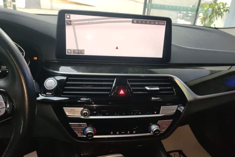 Used BMW 5 Series 2022 Restyled 525Li Luxury Package