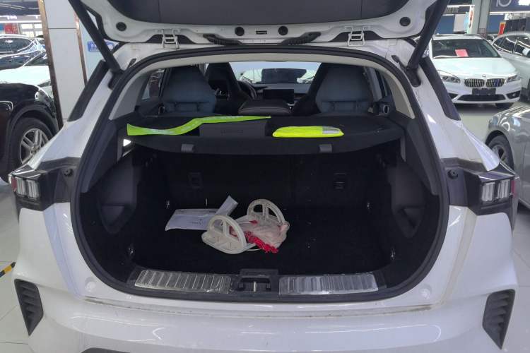 Used Lynk & Co 06 2021 1.5T Shero Pink Special Edition