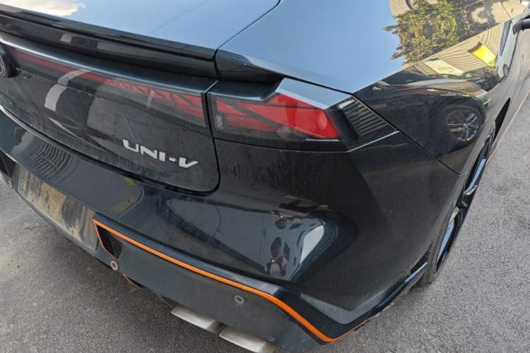 Used Changan UNI-V 2023 1.5T Sport Edition
