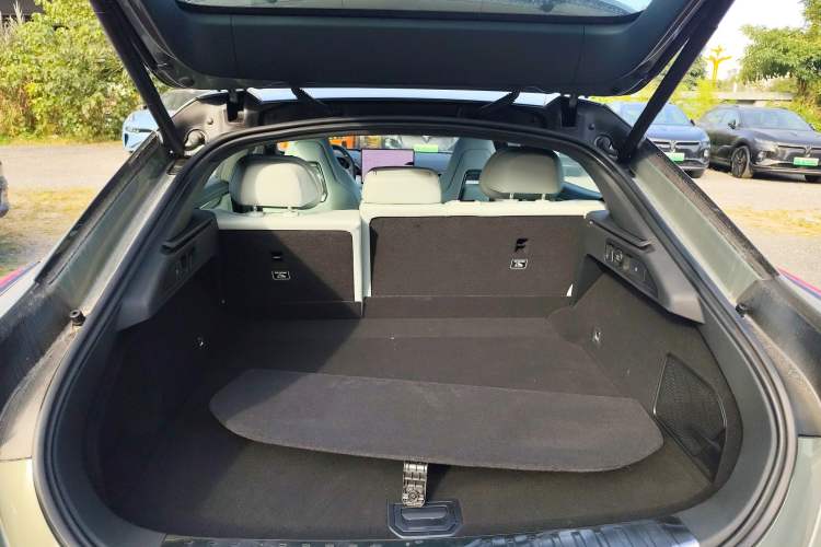 Used Zeekr 001 2025 WE Edition 100 kWh Rear-Wheel Drive
