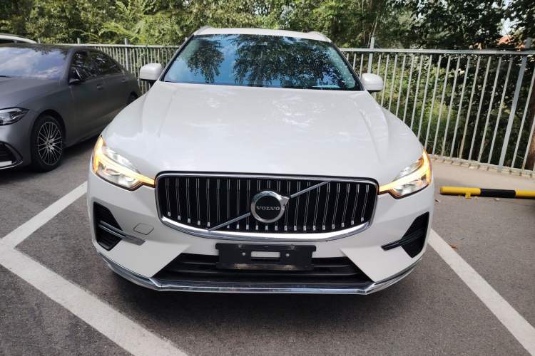 Used Volvo XC60 2022 B5 4x4 Smart Luxury Edition
