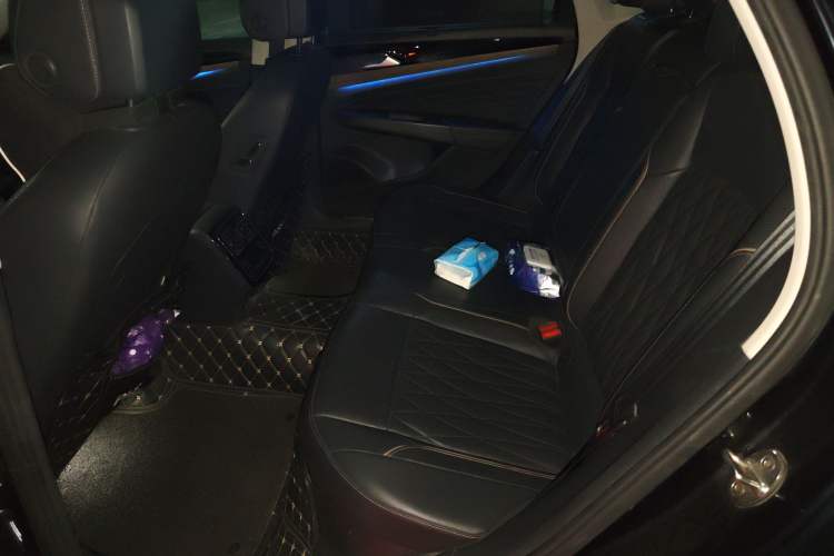 Used Volkswagen Passat 2019 330TSI Luxury Edition China VI Standard